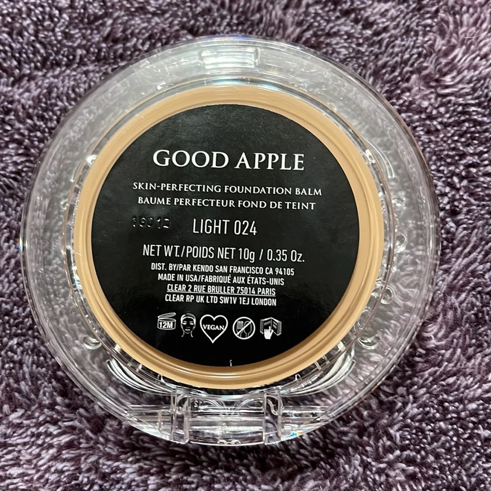 KVD Good Apple Light 024 Skin-Perfecting Foundation Balm